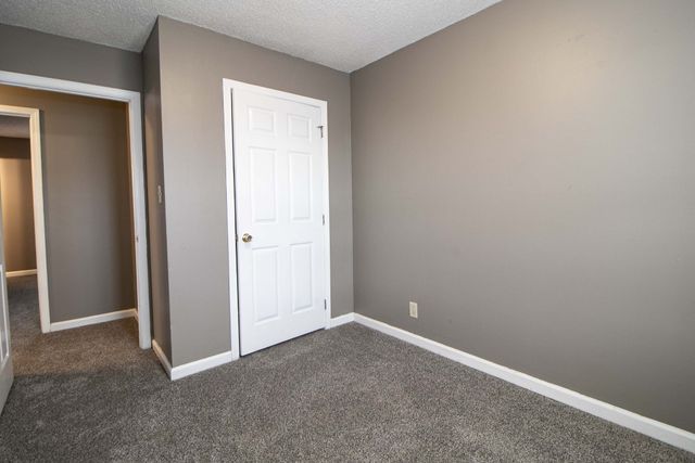 924 Van Buren Avenue, Oak Grove, KY 42262