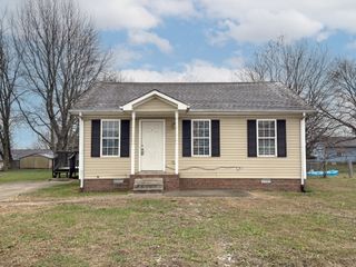 924 Van Buren Avenue, Oak Grove, KY 42262