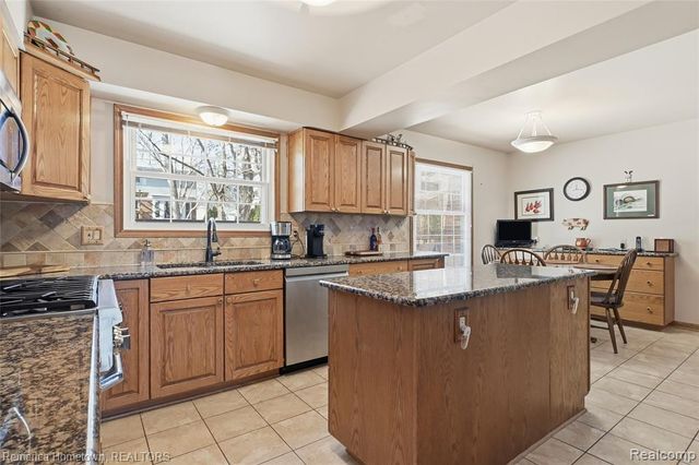 11335 Bellwood Drive, Plymouth, MI 48170