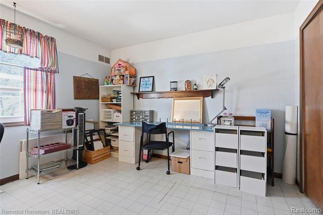 11335 Bellwood Drive, Plymouth, MI 48170