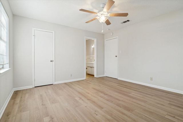 852 W Redbud Drive, Hurst, TX 76053