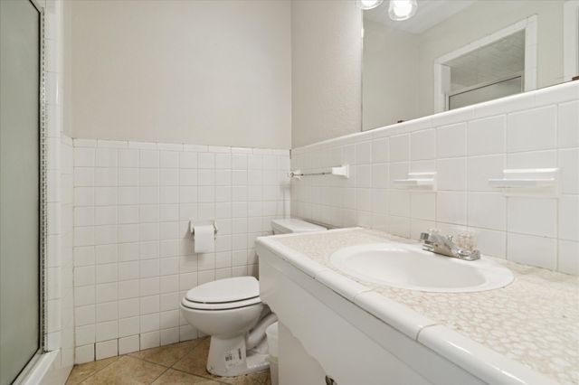 852 W Redbud Drive, Hurst, TX 76053