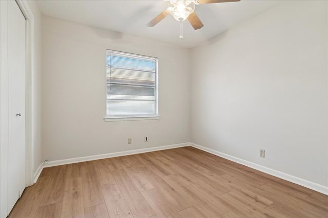 852 W Redbud Drive, Hurst, TX 76053