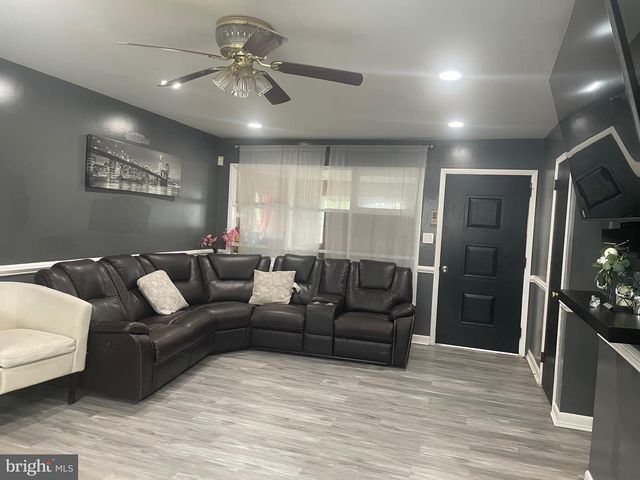 520 BEM ST, Riverside, NJ 08075