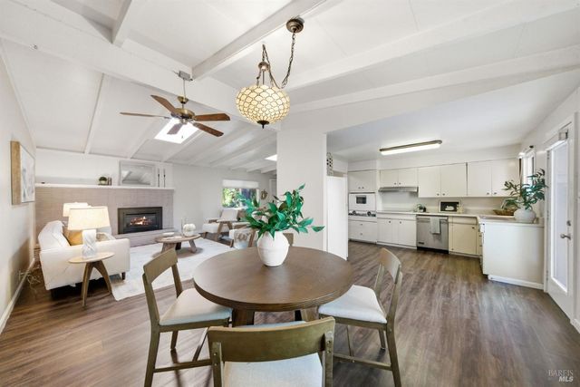 8843 Marianna Dr, Forestville, CA 95436