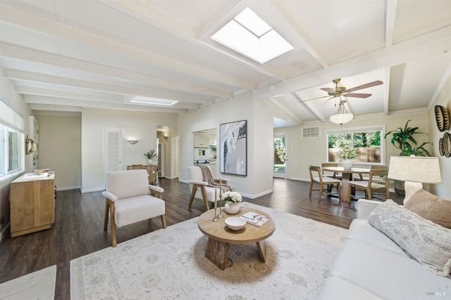 8843 Marianna Dr, Forestville, CA 95436