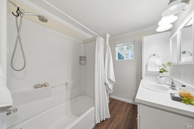 8843 Marianna Dr, Forestville, CA 95436