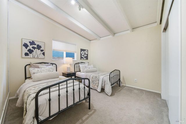 8843 Marianna Dr, Forestville, CA 95436