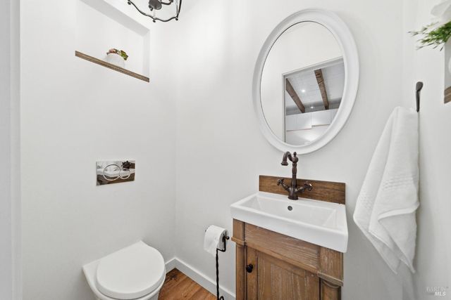 8843 Marianna Dr, Forestville, CA 95436