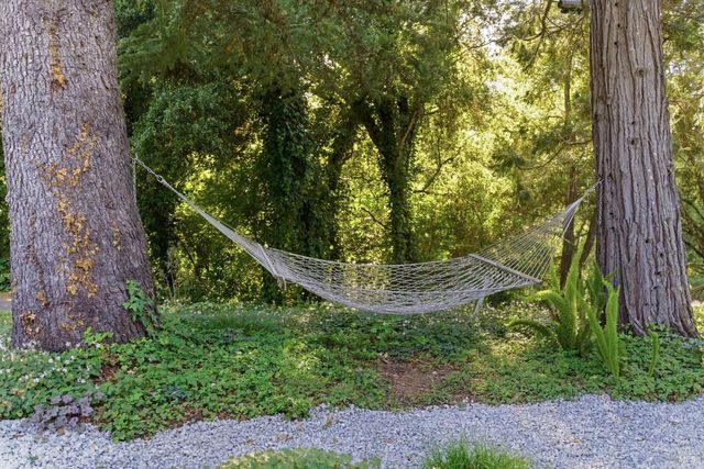 8843 Marianna Dr, Forestville, CA 95436