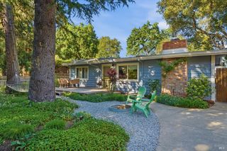 8843 Marianna Dr, Forestville, CA 95436