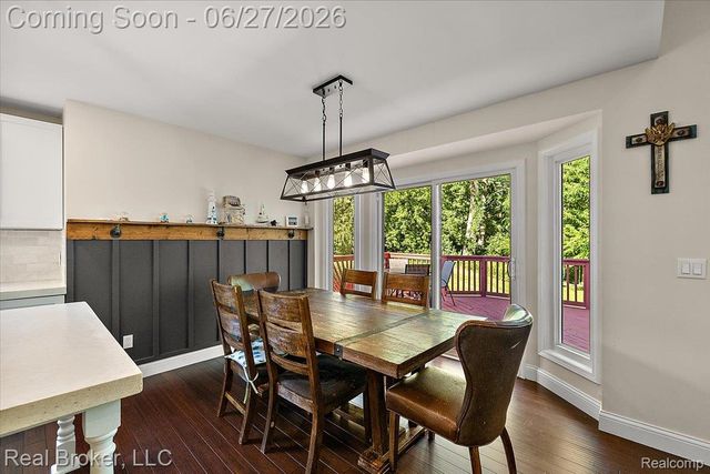 6180 Chad Court, Hamburg Township, MI 48116