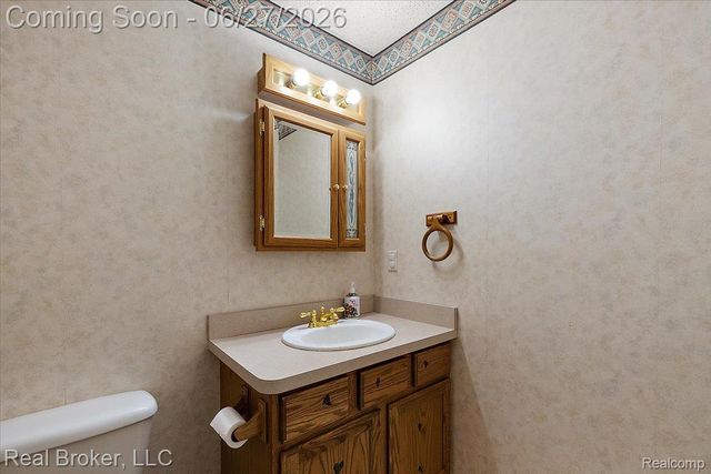 6180 Chad Court, Hamburg Township, MI 48116