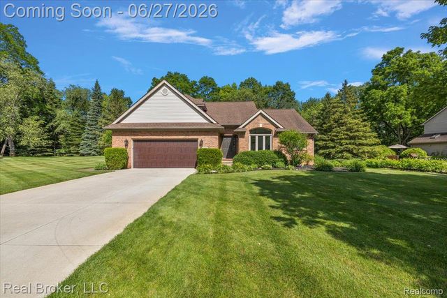 6180 Chad Court, Hamburg Township, MI 48116
