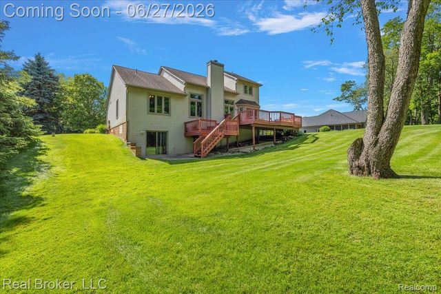 6180 Chad Court, Hamburg Township, MI 48116