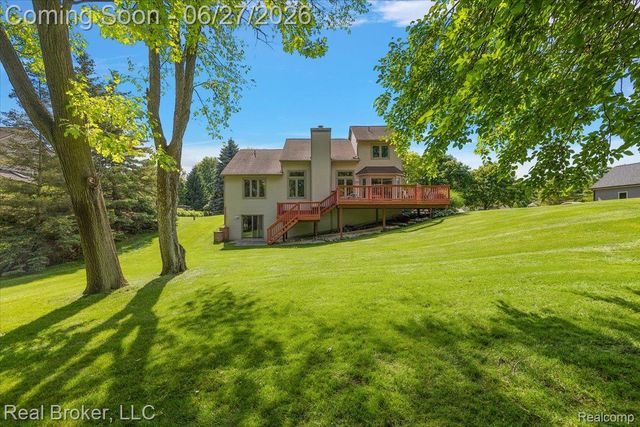 6180 Chad Court, Hamburg Township, MI 48116