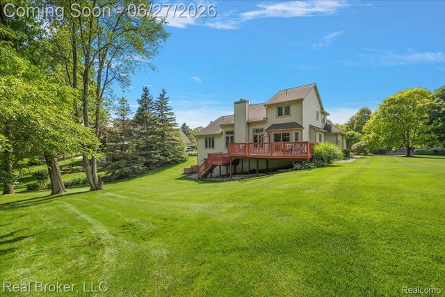 6180 Chad Court, Hamburg Township, MI 48116