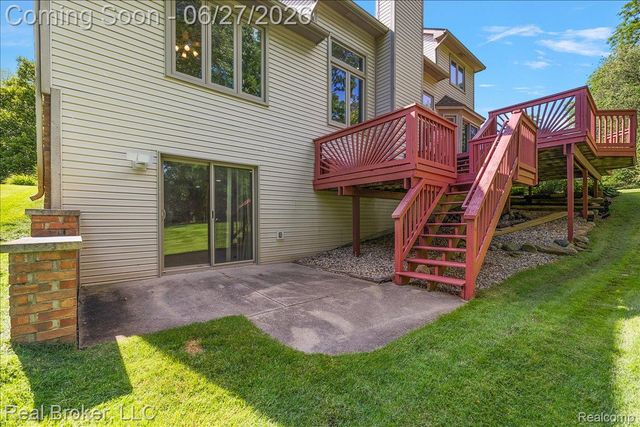 6180 Chad Court, Hamburg Township, MI 48116