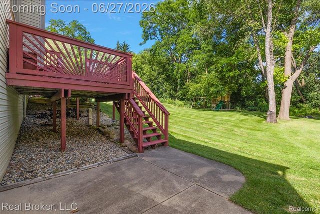 6180 Chad Court, Hamburg Township, MI 48116