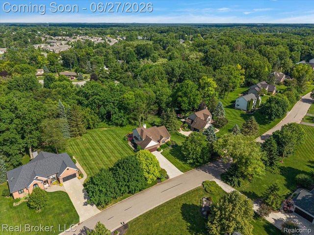 6180 Chad Court, Hamburg Township, MI 48116