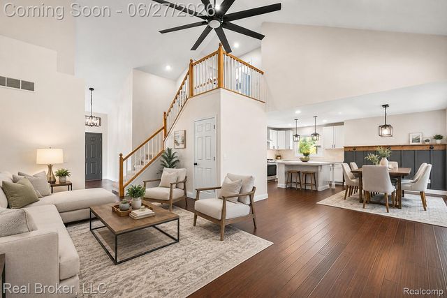 6180 Chad Court, Hamburg Township, MI 48116