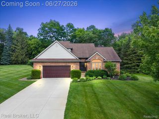 6180 Chad Court, Hamburg Township, MI 48116