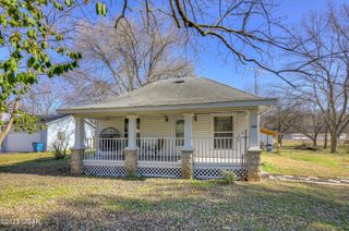 305 Bartlett Avenue, Joplin, MO 64804