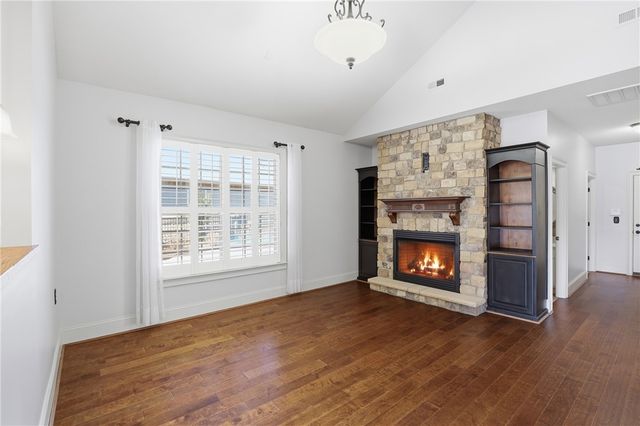 105 Bur Oak Drive, Taylors, SC 29687