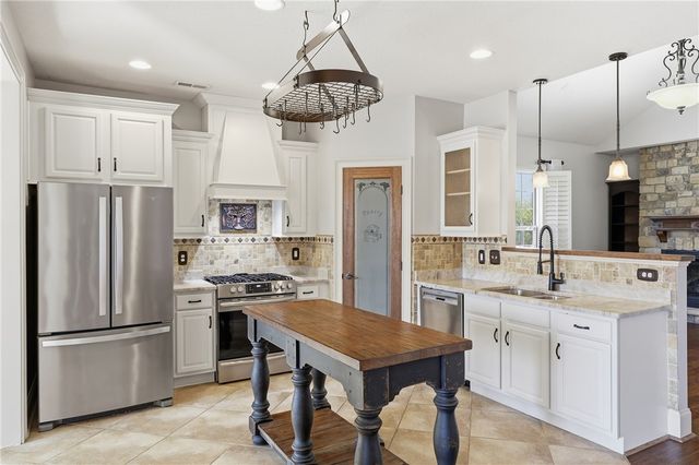 105 Bur Oak Drive, Taylors, SC 29687