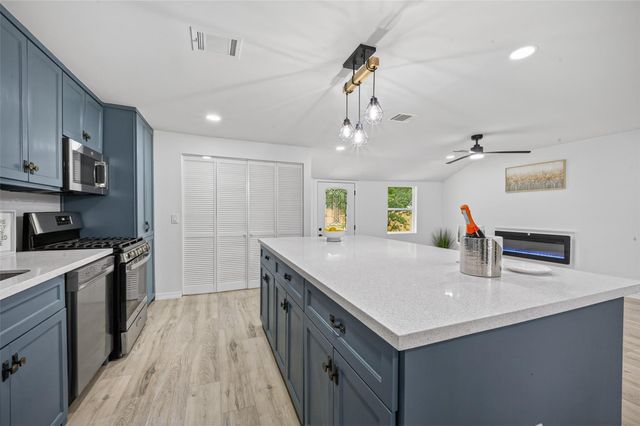 5719 Southwind Street, Houston, TX 77033