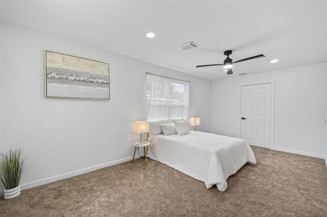 5719 Southwind Street, Houston, TX 77033