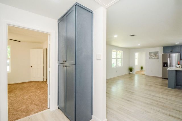 5719 Southwind Street, Houston, TX 77033