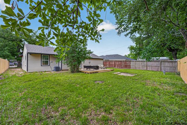 5719 Southwind Street, Houston, TX 77033