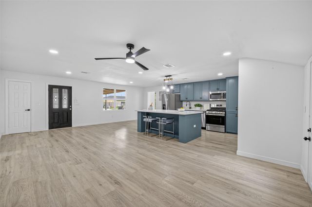 5719 Southwind Street, Houston, TX 77033