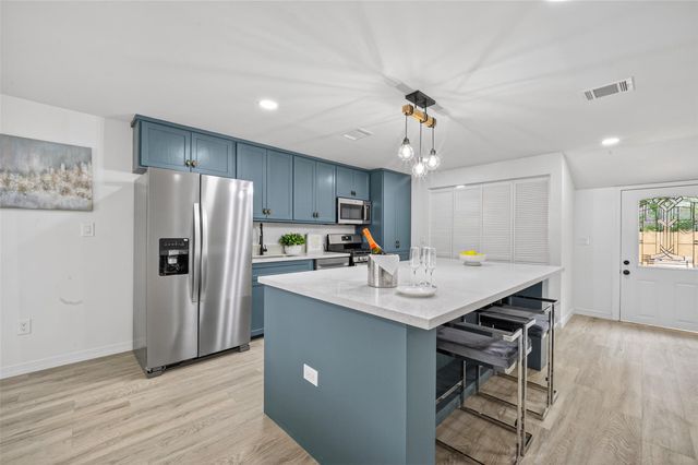 5719 Southwind Street, Houston, TX 77033