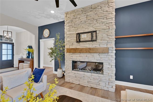 3049 Bridlewood Lane, New Albany, IN 47150