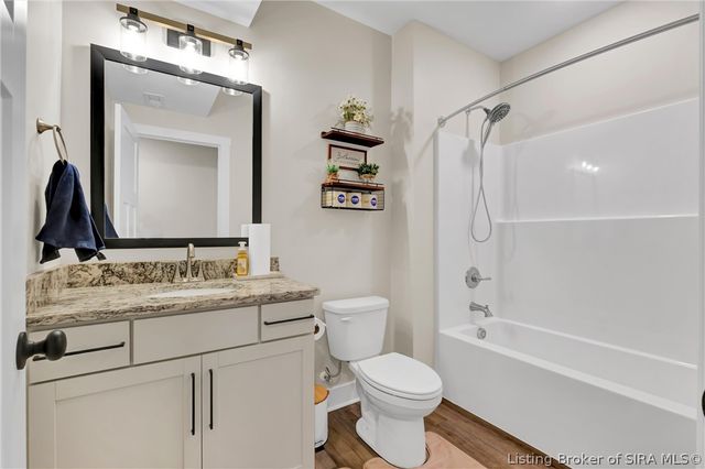 3049 Bridlewood Lane, New Albany, IN 47150