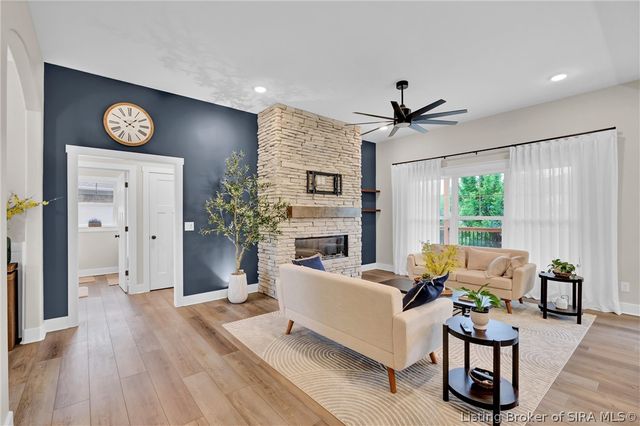 3049 Bridlewood Lane, New Albany, IN 47150