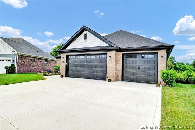 3049 Bridlewood Lane, New Albany, IN 47150