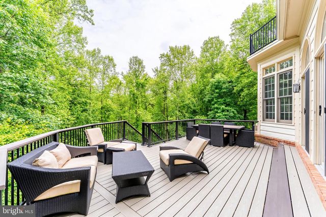 891 CHINQUAPIN RD, Mclean, VA 22102