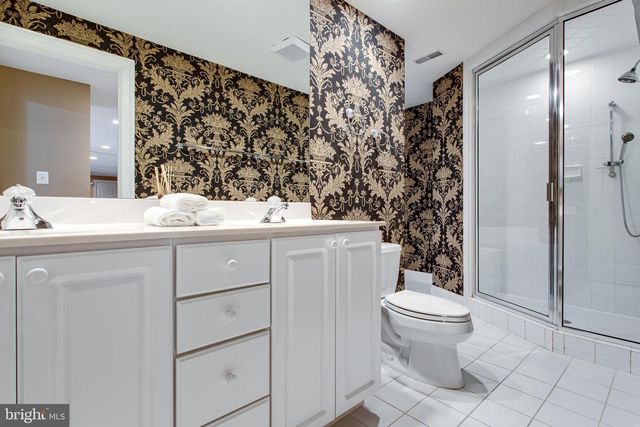 891 CHINQUAPIN RD, Mclean, VA 22102