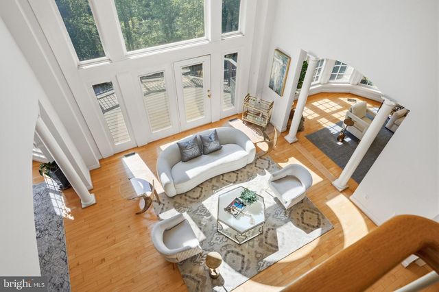 891 CHINQUAPIN RD, Mclean, VA 22102