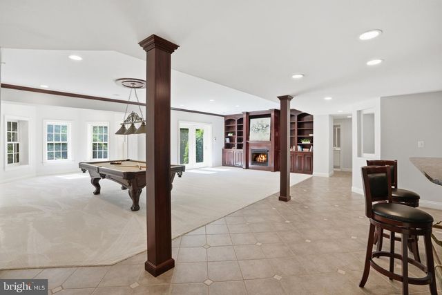 891 CHINQUAPIN RD, Mclean, VA 22102