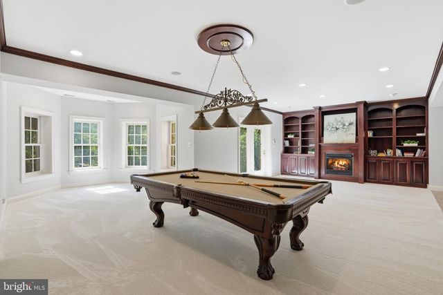 891 CHINQUAPIN RD, Mclean, VA 22102