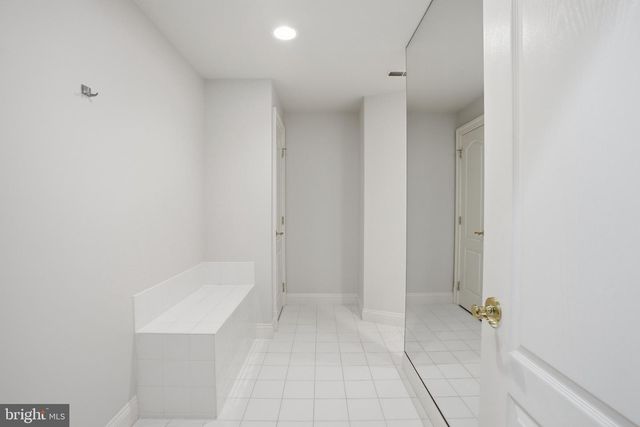 891 CHINQUAPIN RD, Mclean, VA 22102