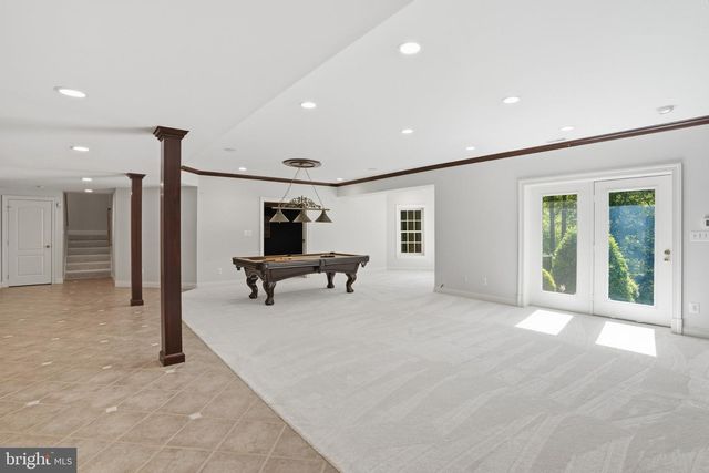 891 CHINQUAPIN RD, Mclean, VA 22102