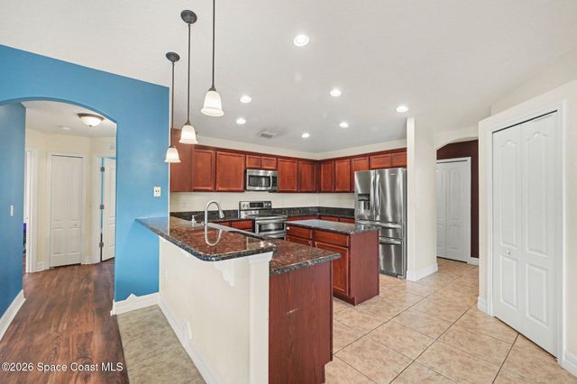 992 Coquina Street SE, Palm Bay, FL 32909