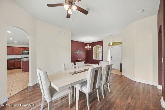 992 Coquina Street SE, Palm Bay, FL 32909