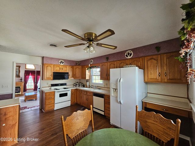 4903 Jerry Dr, Shepherdsville, KY 40165