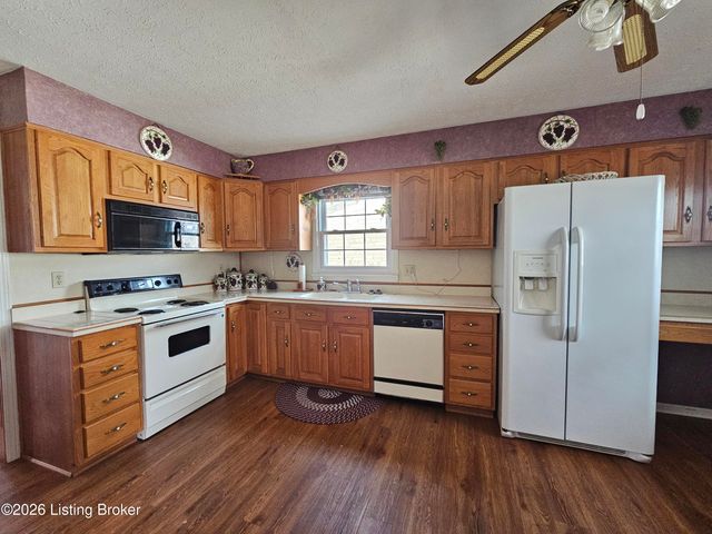 4903 Jerry Dr, Shepherdsville, KY 40165